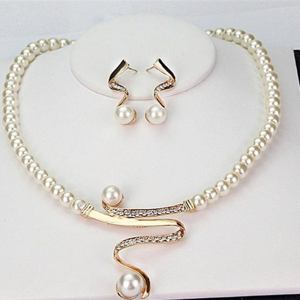 Natural Pearl Jewelry Set (Necklace + Earrings)