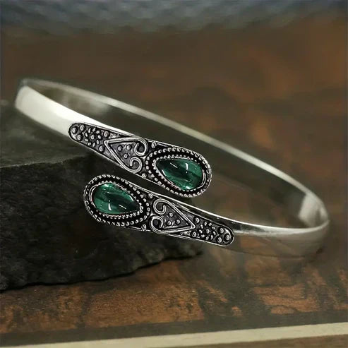 Esmeralda Devereux Bangle