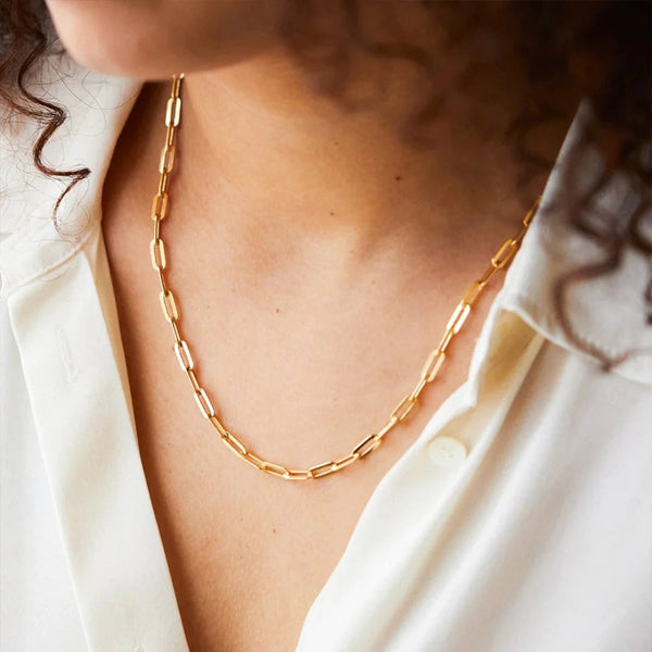 Elegant Gold Necklace.